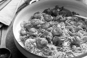 Egg Prawn Gravy Noodles