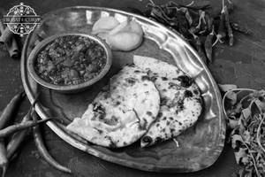 Butter Kulcha + Amritsari Chana Masala / Dal Makhani