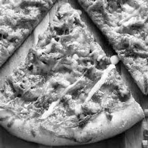 Chicken Pizza With Cheddar Cheese