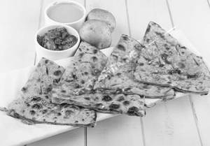 Paneer Stuffed Kulcha