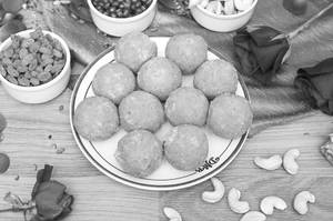 Moong Laddu