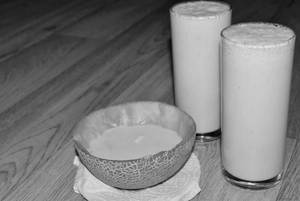 Muskmelone Milkshake With Ice Cream
