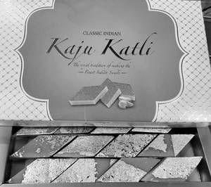 KAJU KATLI [  GIFT  BOX ]