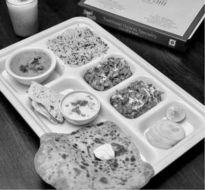 Punjabi Dinner Thali ( Non Jain )