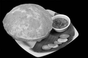 Chole Poori  ( Chana Bhature