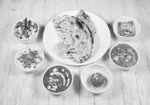 Paneer & Lachha Paratha Combo