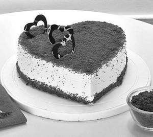 Eggless Heart Shape Red Velvet Cake [500grm]