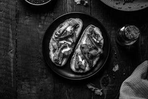Creamy Mushroom Crostini