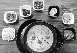 KHAO SUEY