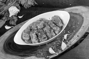 Fish With Hot Garlic Sauce [8 Pieces]