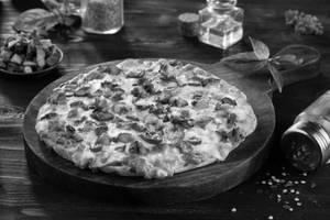 Chicken Ova Pizza