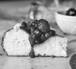 Strawberry Burnt Basque Cheesecake