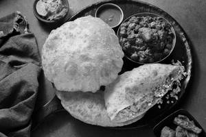 Chenna Chola Bhatura (2pcs)