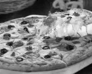 Cheese chilli pizza