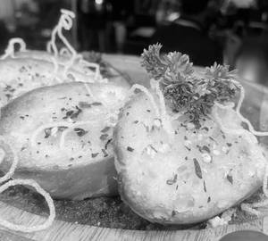Lucknow Super Giants Garlic Bread with Cheese