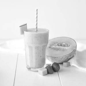 Muskmelon Strawberry Smoothie