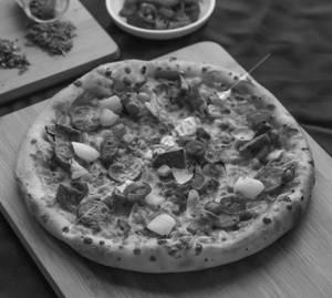 Spicy chicken pizza