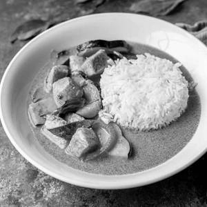 Chicken In Thai Red Curry