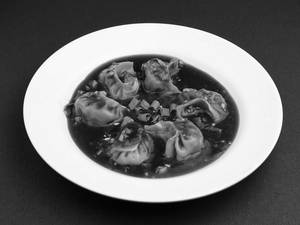 Veg Momos In Chilli Sauce (6 Pcs)