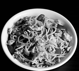 Chilli oyster noodles [egg]