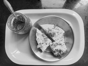 Khaman Dhokla With Green Coriander Mint Chutney ( 1 Plate)