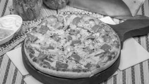 Farmly Vegetable Pizza