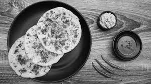 Butter Onion Uttapam