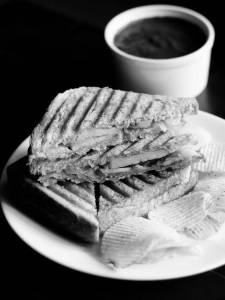 Veg Grilled Sandwich (Plate)