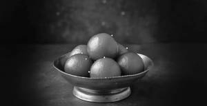 Gulab Jamun 6 Pc
