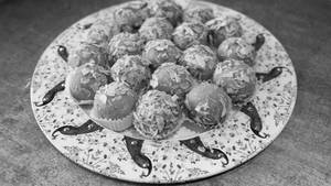 Panjeeri Laddu