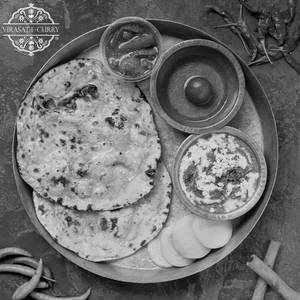 Kadhai Paneer + 2 Tandoori Roti / Steamed Rice + Gulab Jamun