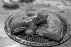 Tandoori Sauce Calzone
