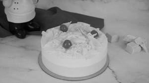 White Forest Cake{ 1kg }