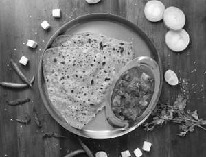 Kadhai Paneer & Plain Parathas