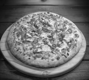 Classic Paneer Pizza