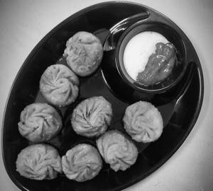 Veg Fried Momos  [ 10 Pieces ]