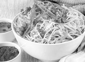 Veg Hakka Noodles          