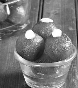 Gulab Jamun 4pcs