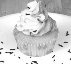 Vanilla Sky Cupcake