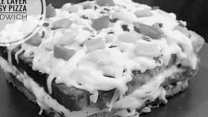Double Cheese Pizza Sandwich (serve : 4 Pcs.)