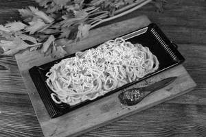 Veg Spaghetti Aarrabiata (spicy Red Sauce & Cheese)