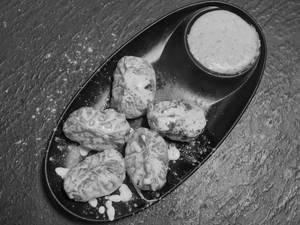 Veg Malai Momos 10 pc
