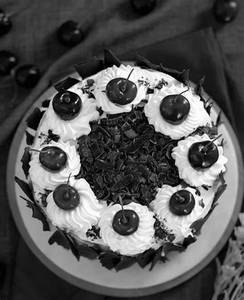 Eggless Black Forest Cake (1 Pound)         