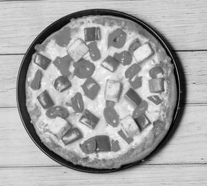 Capsicum Paneer And Red Paprika Pizza [7 Inch]