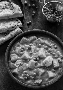 Spicy matar paneer masala