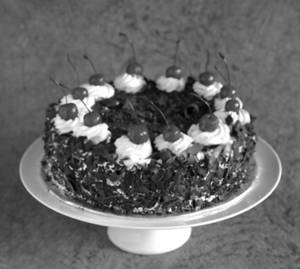 Eggless Blackforest Cake (1kg)