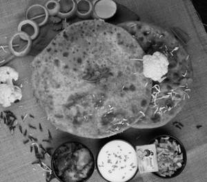 Gobhi Paratha(tandoori)