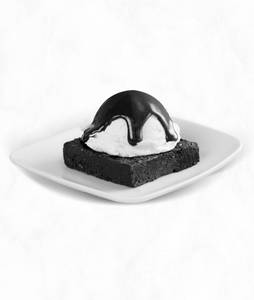 Hot Fudge Brownie Sundae