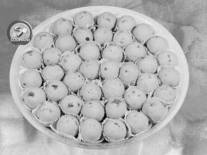 Besan Laddu