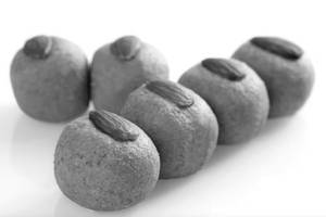 Besan Laddu